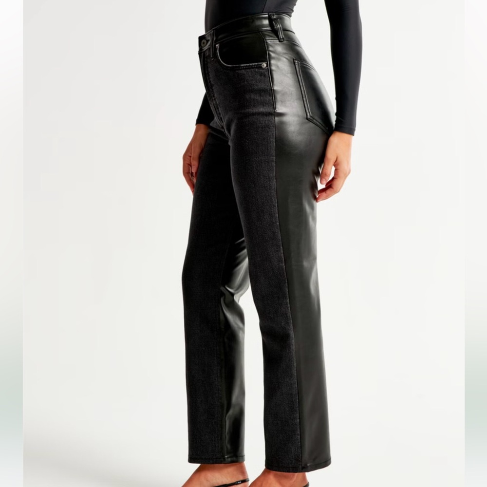 Mixed Fabric Curve Love Ultra High Rise Ankle Straight Jean